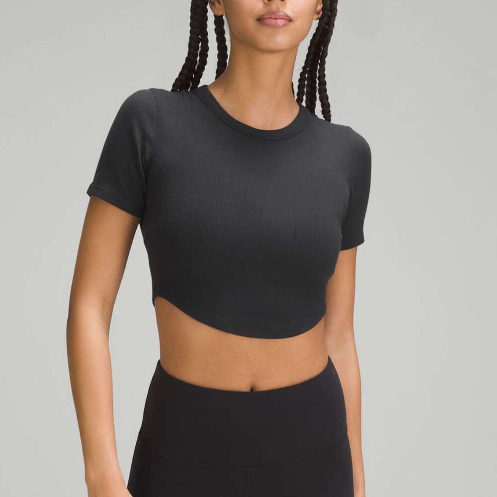 Lululemon Crop Top hold tight modal ribbed womens Black (size 8) athleisure gym